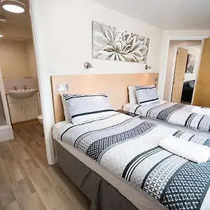 Lochend Serviced Apartment