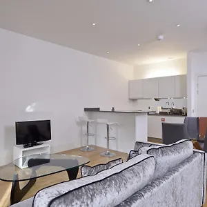 Destiny Scotland - St Andrew Square Apartment